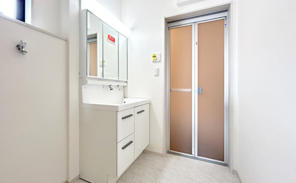 佐賀市高木瀬東、新築一戸建ての洗面画像です