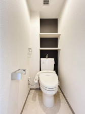 佐賀市兵庫北、中古マンションのトイレ画像です