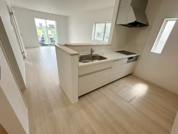 佐賀市神野西、新築一戸建てのキッチン画像です