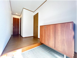 佐賀市大和町、中古一戸建ての玄関画像です