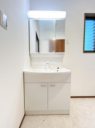 佐賀市大和町、中古一戸建ての洗面画像です