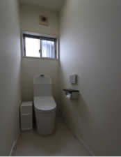 佐賀市大和町、中古一戸建てのトイレ画像です