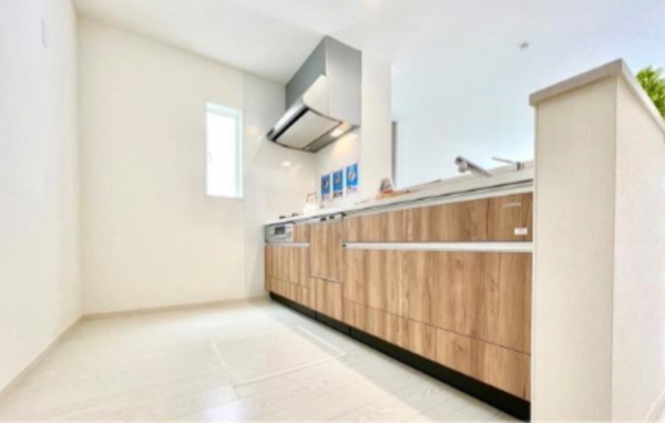 佐賀市鍋島、新築一戸建てのキッチン画像です