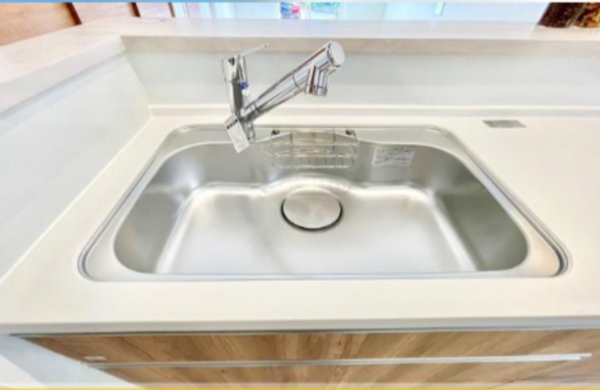 佐賀市鍋島、新築一戸建てのキッチン画像です