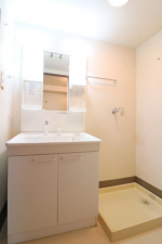 佐賀市栄町、中古マンションの洗面画像です