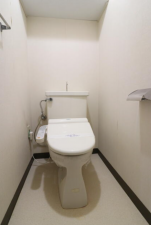 佐賀市栄町、中古マンションのトイレ画像です