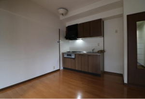 佐賀市栄町、中古マンションのキッチン画像です