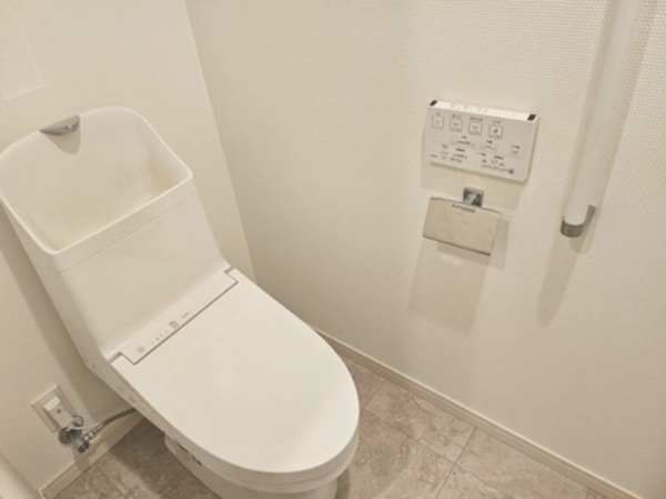 佐賀市新中町、中古マンションのトイレ画像です
