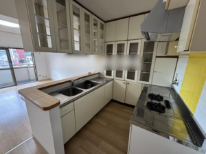 佐賀市神野東、中古マンションのキッチン画像です