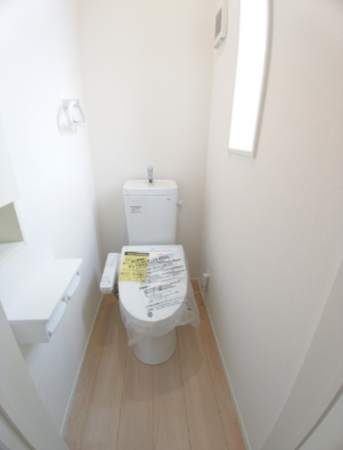 佐賀市鍋島町、新築一戸建てのトイレ画像です