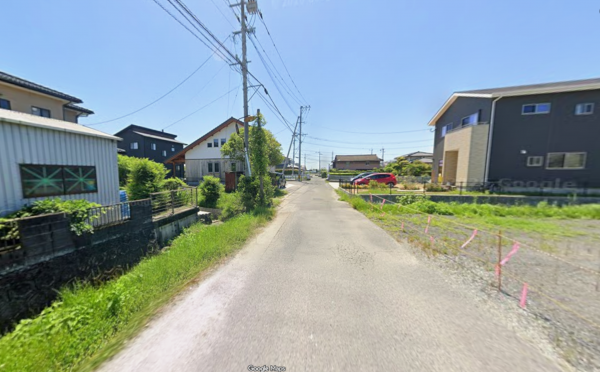 佐賀市大和町、土地の前面道路を含む現地写真画像です