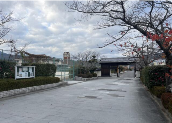 佐賀市大和町、土地の中学校画像です