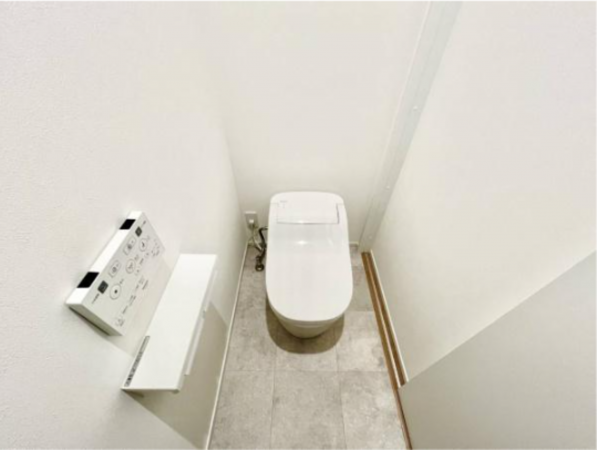 佐賀市鍋島町、新築一戸建てのトイレ画像です