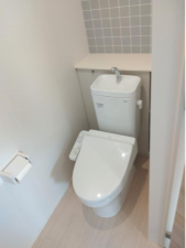 佐賀市鍋島町、中古一戸建てのトイレ画像です