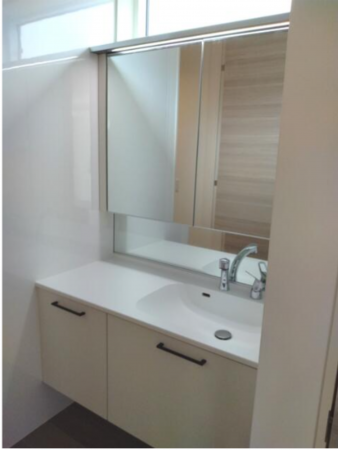 佐賀市鍋島町、中古一戸建ての洗面画像です