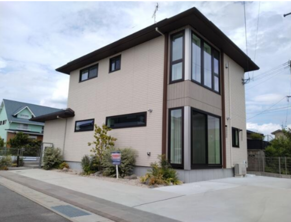 佐賀市鍋島町、中古一戸建ての外観画像です