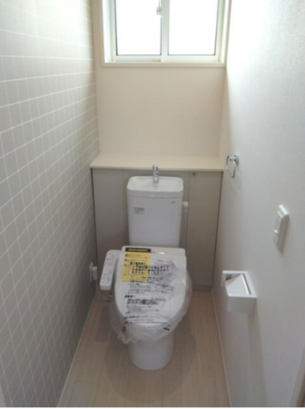 佐賀市鍋島町、中古一戸建てのトイレ画像です