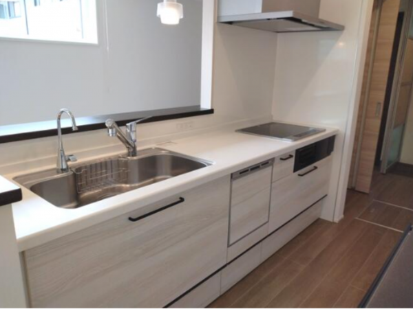 佐賀市鍋島町、中古一戸建てのキッチン画像です