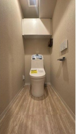 佐賀市駅前中央、中古マンションのトイレ画像です
