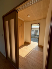 佐賀市、新築一戸建ての玄関画像です