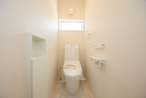 佐賀市大和町、新築一戸建てのトイレ画像です