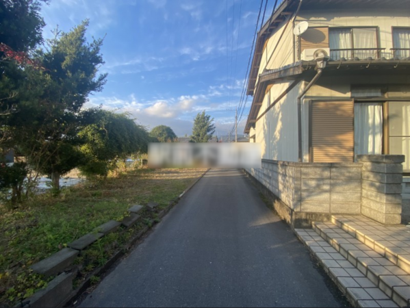 佐賀市金立町、土地の前面道路を含む現地写真画像です