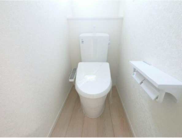 佐賀市大和町、新築一戸建てのトイレ画像です