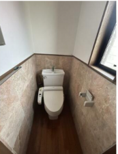 佐賀市大和町、収益物件/店舗付住宅のトイレ画像です