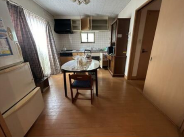 佐賀市大和町、収益物件/店舗付住宅の内装画像です