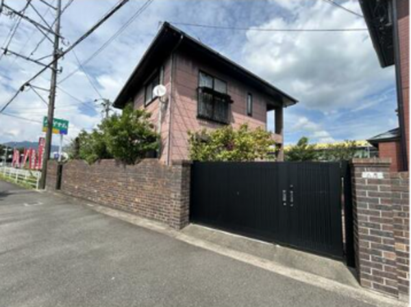 佐賀市大和町、収益物件/店舗付住宅の外観画像です