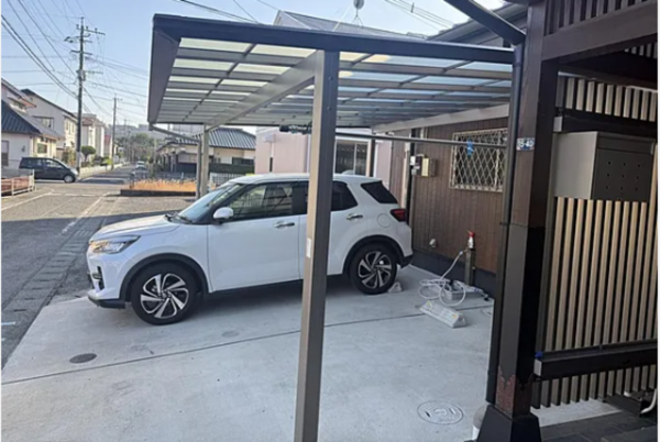 佐賀市鍋島、中古一戸建ての駐車場画像です