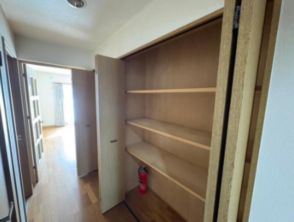 佐賀市神園、中古マンションの収納画像です