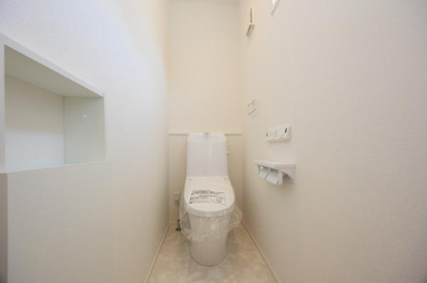 佐賀市大和町、新築一戸建てのトイレ画像です