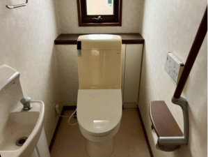 佐賀市金立町、中古一戸建てのトイレ画像です