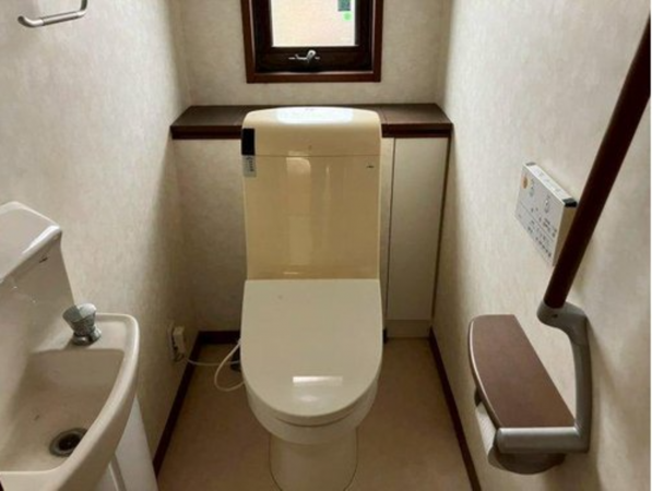 佐賀市金立町、中古一戸建てのトイレ画像です