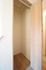 佐賀市鍋島町、新築一戸建ての収納画像です