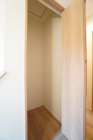 佐賀市鍋島町、新築一戸建ての収納画像です