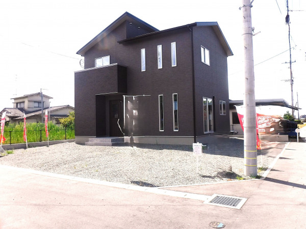佐賀市鍋島町、新築一戸建ての外観画像です
