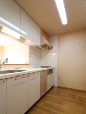 佐賀市神野西、中古マンションのキッチン画像です