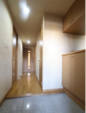佐賀市神野西、中古マンションの玄関画像です