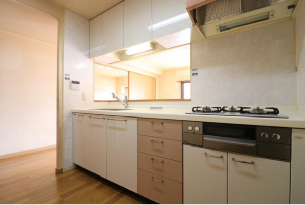 佐賀市神野西、中古マンションのキッチン画像です
