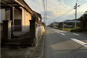 佐賀市大和町、土地の前面道路を含む現地写真画像です