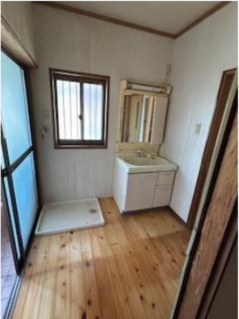 佐賀市大和町、中古一戸建ての洗面画像です