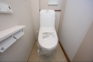 佐賀市高木瀬西、新築一戸建てのトイレ画像です