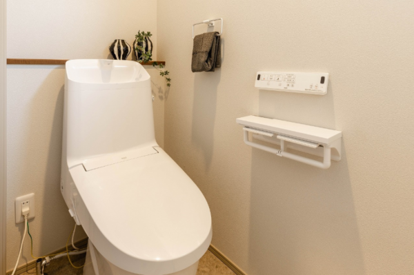 佐賀市高木瀬町、新築一戸建てのトイレ画像です