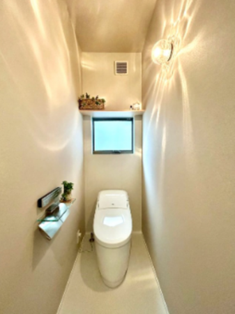 佐賀市高木瀬西、新築一戸建てのトイレ画像です