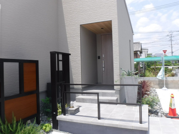 佐賀市高木瀬西、新築一戸建ての外観画像です