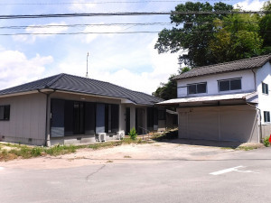 佐賀市久保泉町、収益物件/事務所の画像です