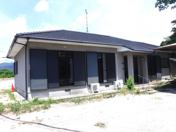 佐賀市久保泉町、収益物件/事務所の画像です