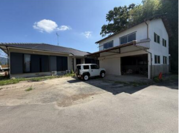 佐賀市久保泉町、収益物件/事務所の外観画像です